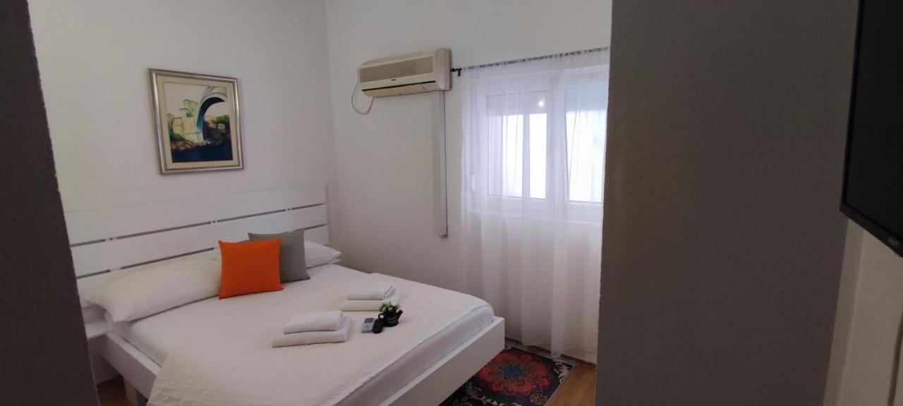 Villa Monera Apartments & Rooms & Free Garage Mostar Exterior foto